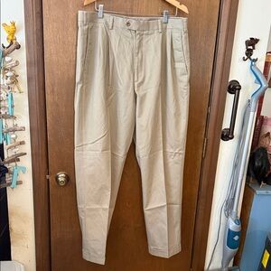 Classic Pleated Chino Pants in Tan
